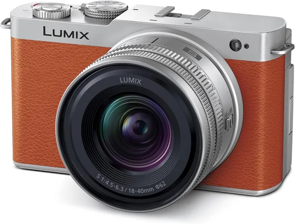 LUMIX S9